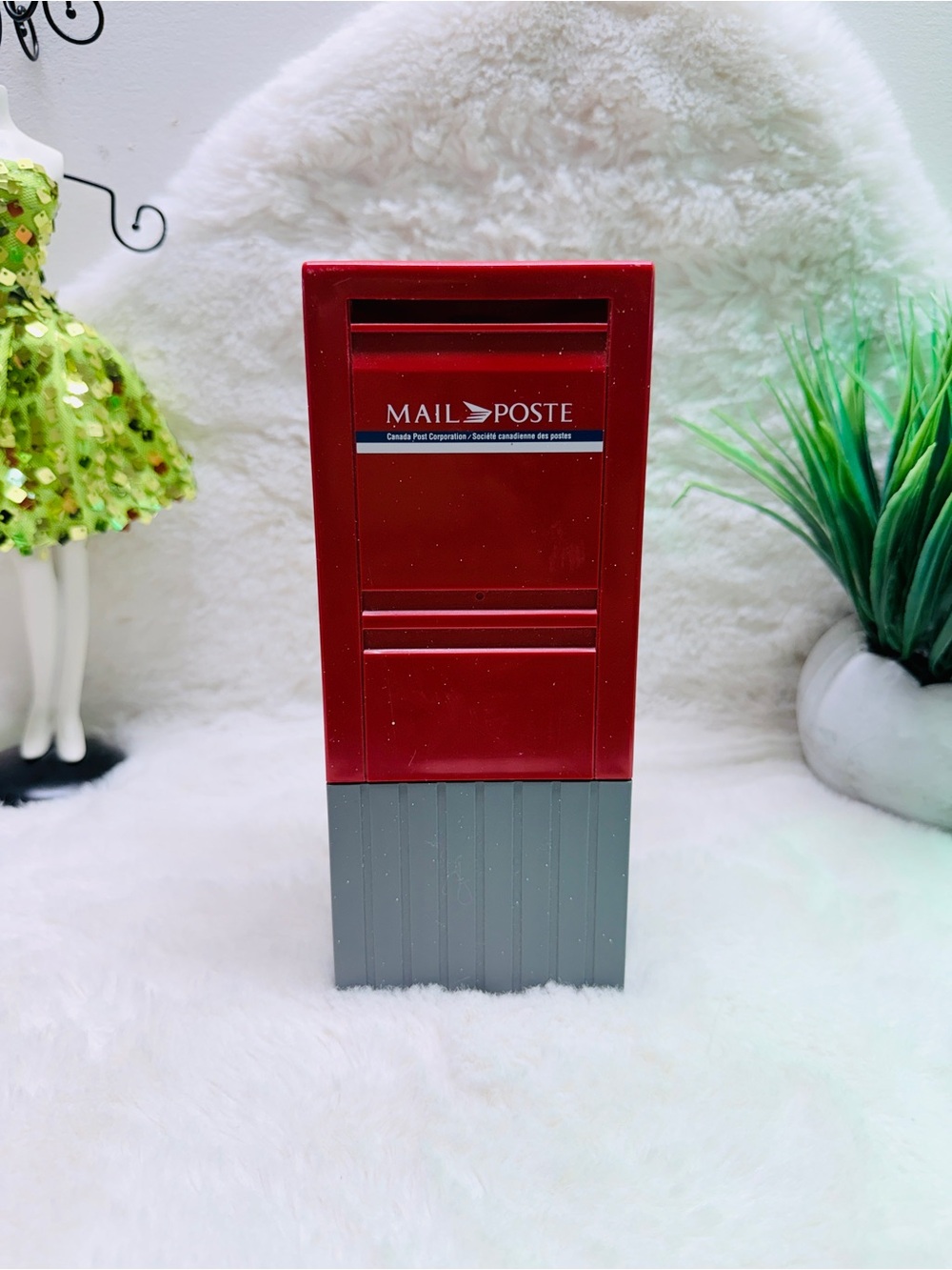 MAIL POSTE Red & Gray Collectible Mailbox 📬
